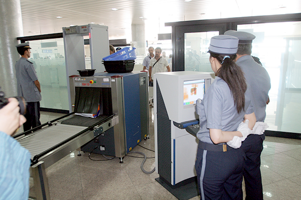 Aéroport d’Alger: 11 000 euros dans…le rectum !