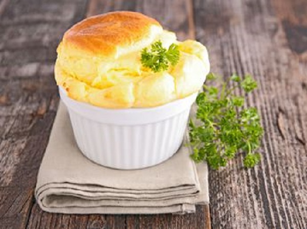 Mini-soufflés au chou-fleur et à l’emmental