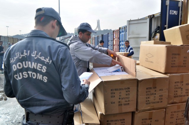 Fraude: des opérateurs importent au nom de ministères et d’ambassades