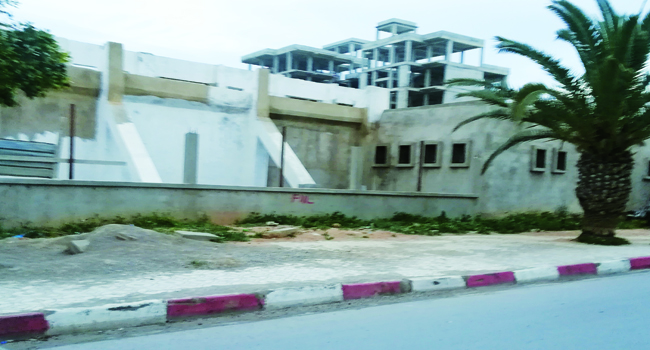 Piscine semi-olympique d’Ain él turck (Oran) : Un projet de 12 milliards à l&rsquo;abandon