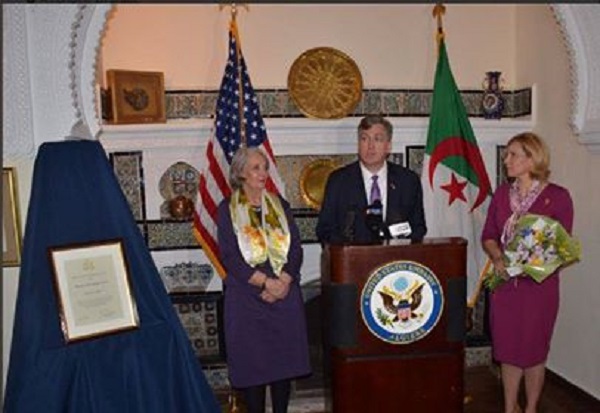 L&rsquo;ambassadeur us lui a décerné le prix «WOMEN OF COURAGE» Mounira Haddad : la « girl power » algérienne