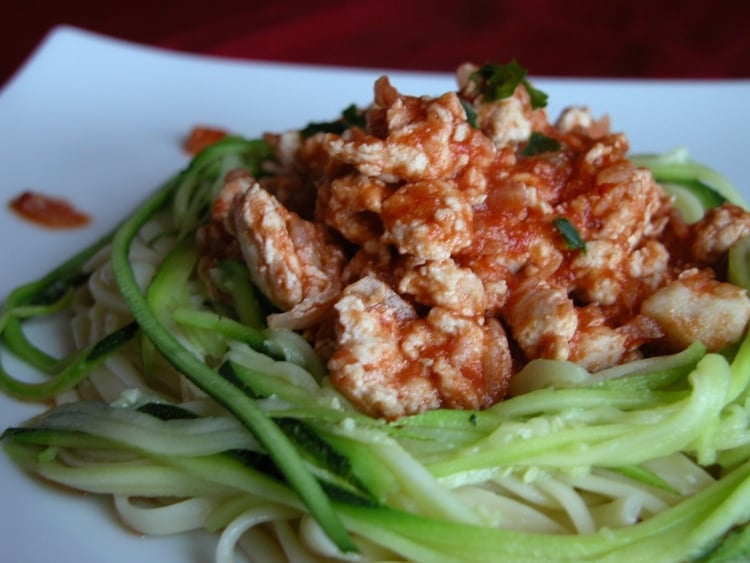 Spaghettis de courgettes et hachis de dinde