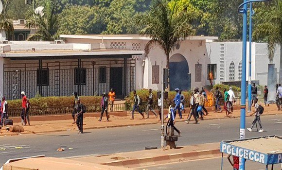 L’Ambassade de l’Algérie au Mali attaquée lundi par un groupe de manifestants