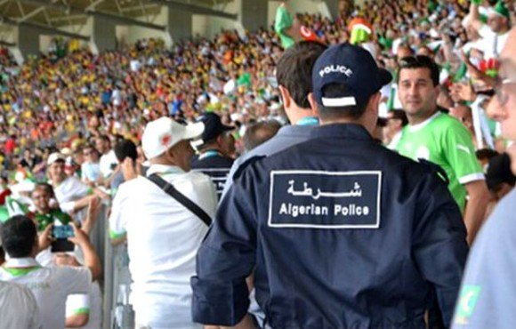 Quatre policiers ‘‘légèrement’’ blessés à l’issue du match ES Sétif-CS Constantine