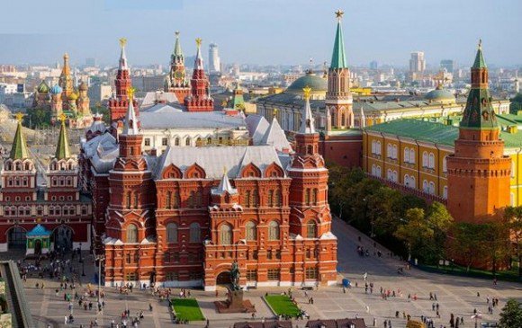 Présidentielle russe : à J – 7 du scrutin, les candidats dévoilent leurs dernières cartes