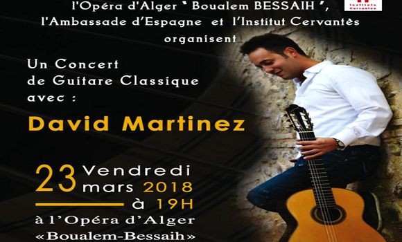 Le concertiste espagnol David Martinez anime un spectacle classique pour guitare à Alger