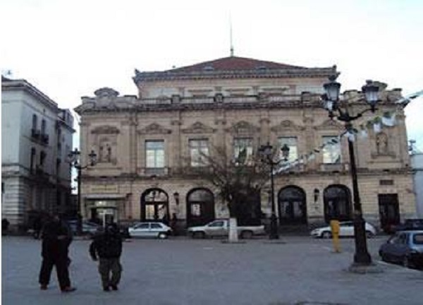 Générale de la pièce théâtrale mafatih el karim : Sarhane, Farhane et Moudja captivent le jeune public