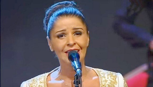 Musique : La chanteuse Selma Kouiret renoue avec son public