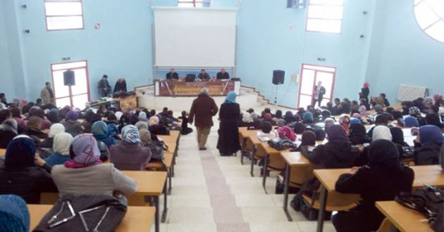 Colloque sur la poésie algérienne: Pour que l’université redécouvre le poème