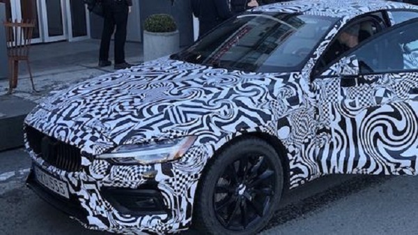 Volvo Cars : La Volvo S60 teasée par le PDG de la marque