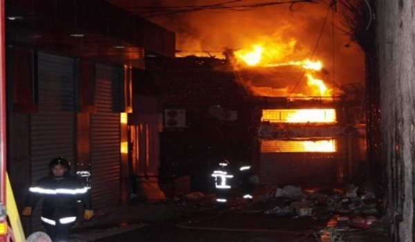 Constantine : Une usine de crème fraîche fond sous les flammes