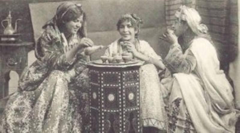 Jeu féminin ancestral de citadinité: L’emblématique Boqala revisitée à Bouira