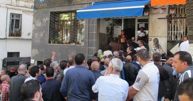 SIDI BEL ABBES : Les commerçants de la coupole observent un sit-in devant la wilaya