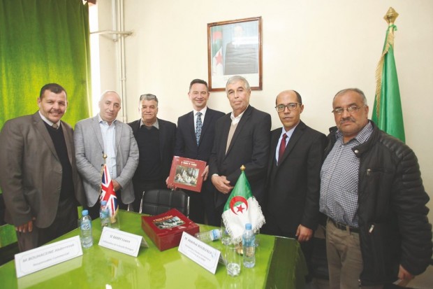 IL L’A RACONTÉE DEVANT LES CHEFS D’ENTREPRISE À TLEMCEN : L’anecdote de Robert Lowen sur la maison d’Ali la Pointe