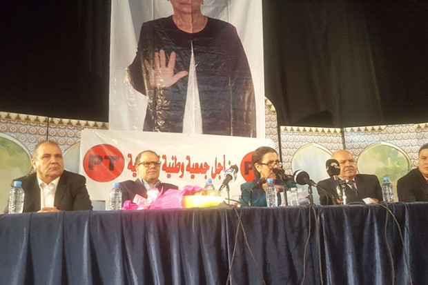 Louisa Hanoune : “Il faut changer le système”