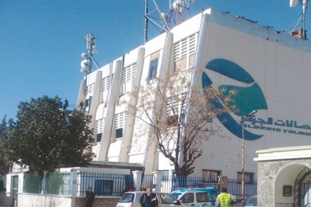 TLEMCEN : Pas de cartes internet depuis des mois