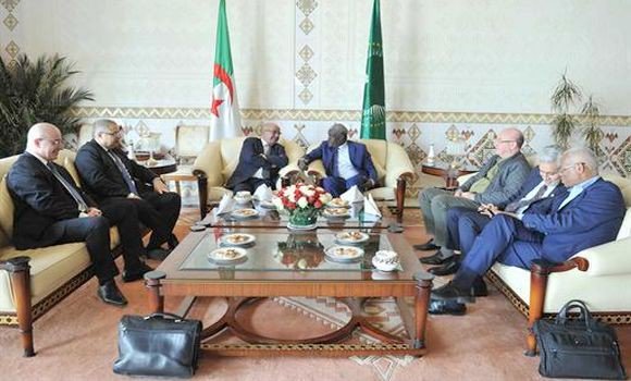 Entretien à Alger entre MM. Messahel et Faki Mahamat