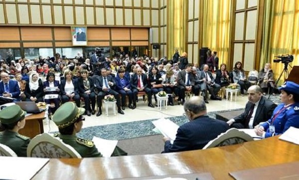 La femme algérienne appelée à contribuer au processus de développement économique et à préserver la sécurité du pays