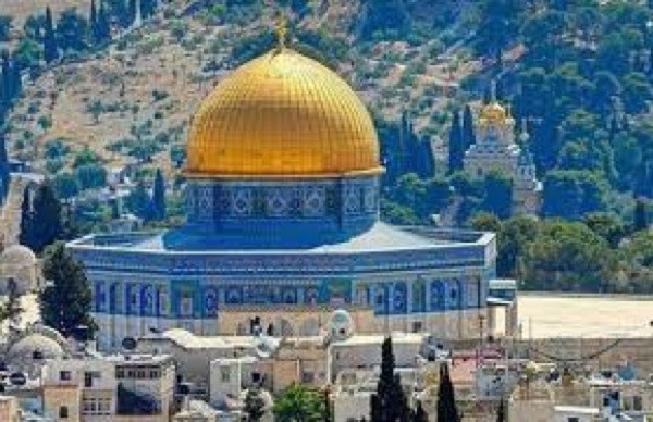 Les Palestiniens condamnent la décision du Guatemala de transférer son ambassade en Israël à El Qods occupée