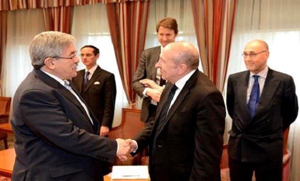 Ouyahia reçoit le ministre français de l&rsquo;Intérieur