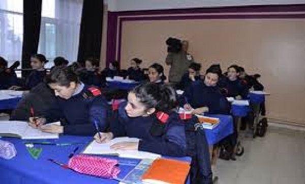 Vidéo/Le quotidien des jeunes filles algériennes à l’école des cadettes de la nation de Blida.