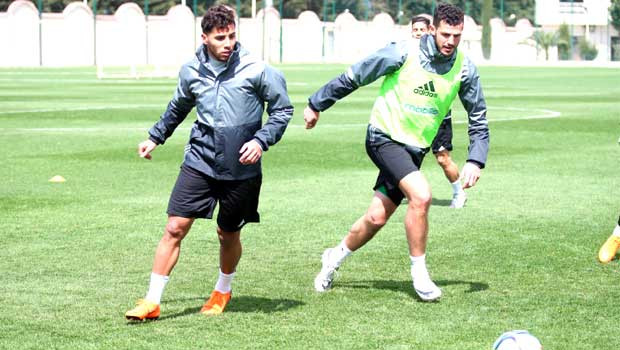 Le public du 5-Juillet agace (vraiment) Madjer !