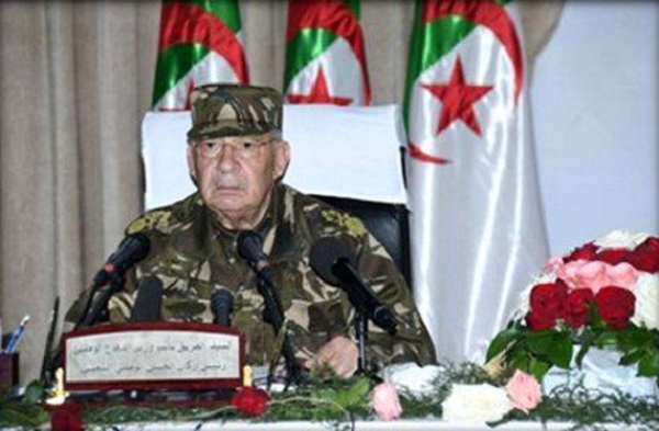 Gaïd Salah met en avant le « haut niveau » atteint par les fabrications militaires