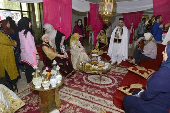 Constantine : fête annuelle de la distillation de l’eau de rose et de la fleur d’oranger