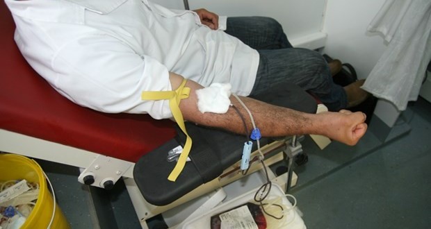 Le don de sang sous surveillance