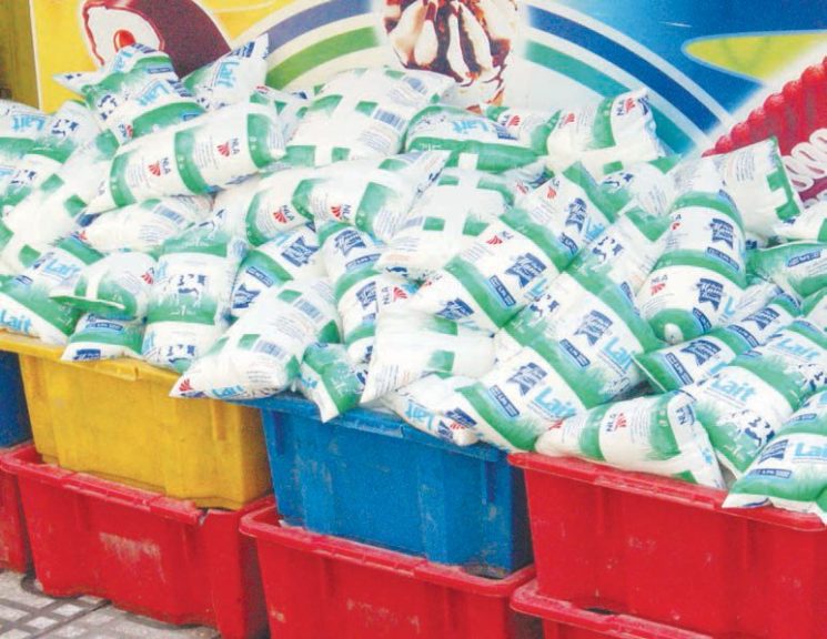Bouira : le lait en sachet de plus en plus rare