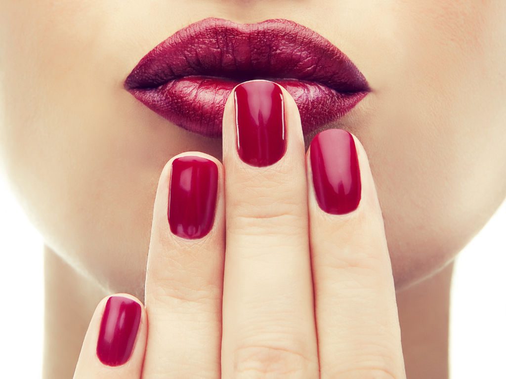 Mettre trop souvent du vernis abîme-t-il les ongles ?