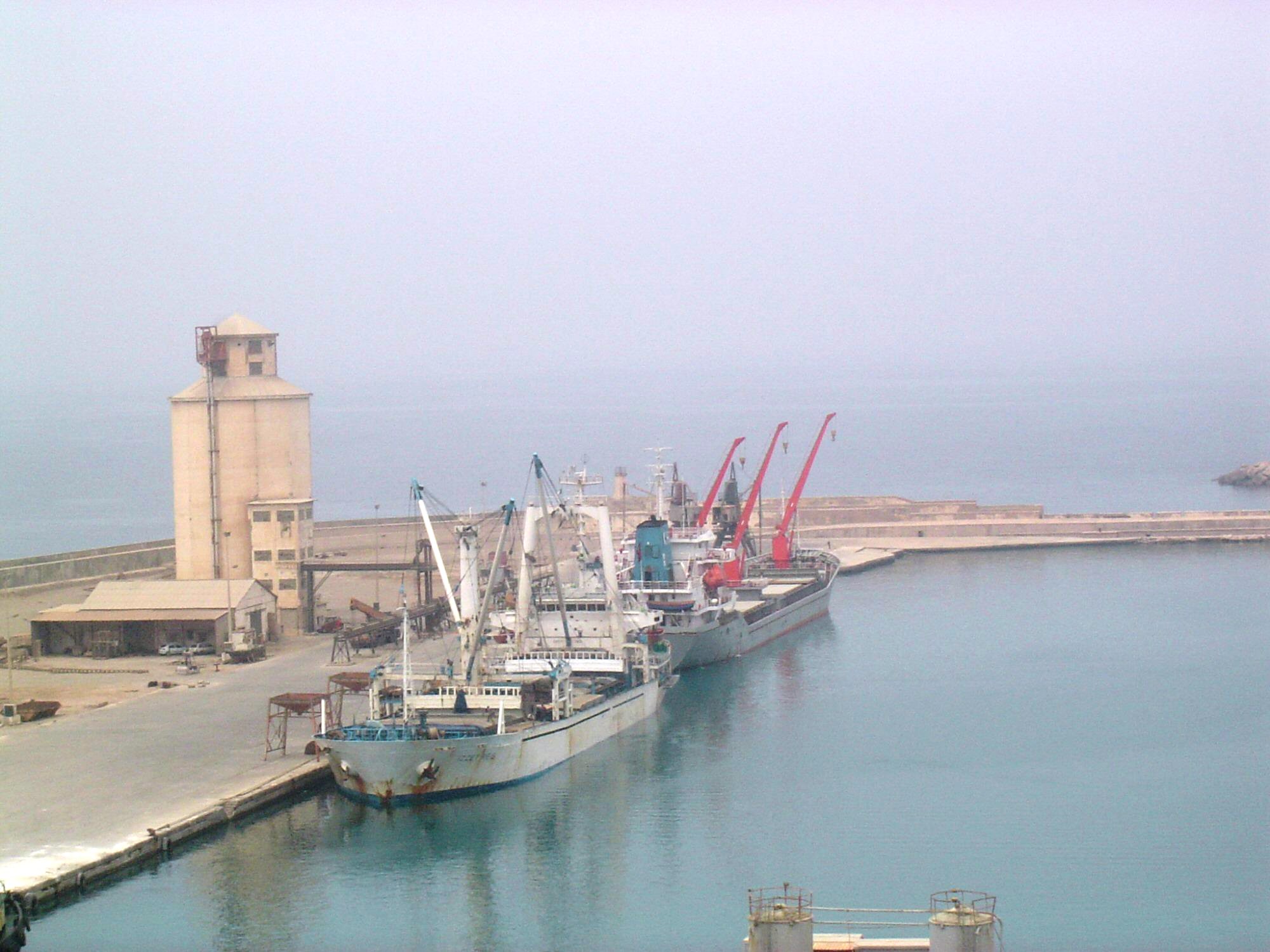 Le port de Ténès paralysé par une grève