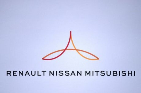 Alliance Renault-Nissan : « Toutes les options » ouvertes, décision d’ici 2022