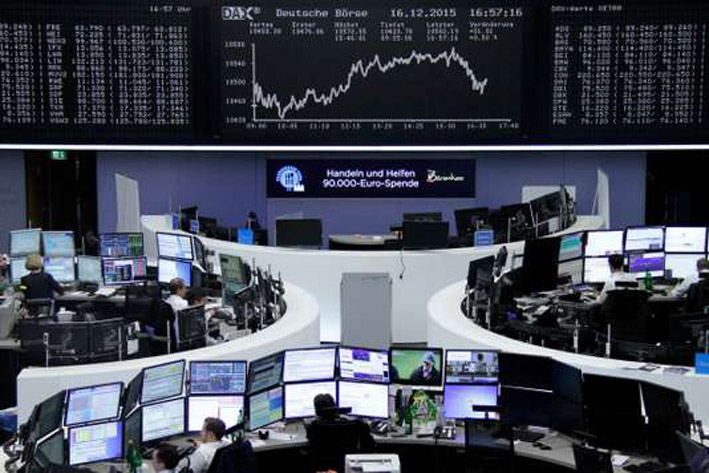 Bourses : L&rsquo;Europe entame le 2e trimestre dans le rouge