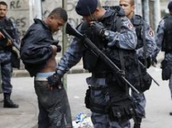 Brésil : neuf habitants de Rio sur 10 ont peur des fusillades