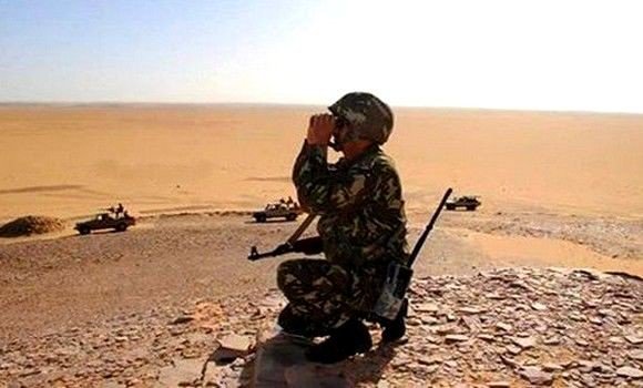 Découverte d&rsquo;un pistolet mitrailleur de type Kalachnikov et des munitions à Bordj Badji Mokhtar (MDN)