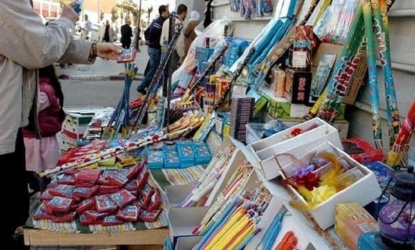 Ouyahia: confiscation de produits pyrotechniques: plus de 294 millions DA d&rsquo;amendes en 2017
