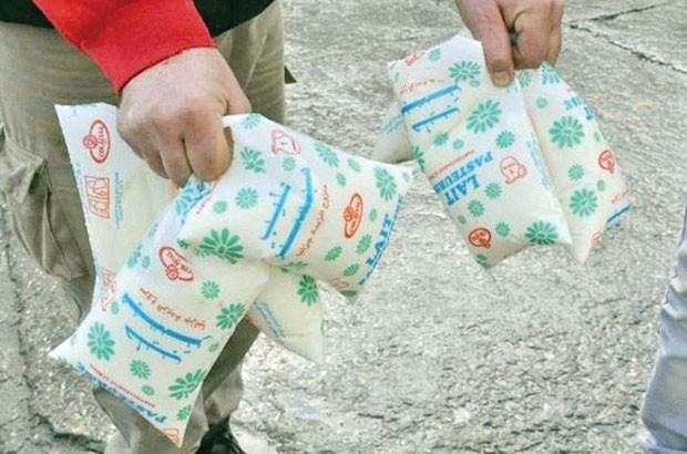 Conséquence de la tension sur le produit : Le sachet de lait vendu à 30 DA