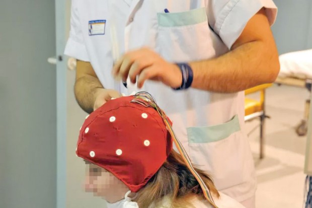 Suivi médical de l’épilepsie et du traumatisme crânien : Une application mise au point par un neurochirurgien