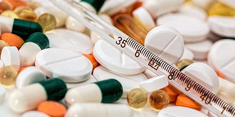 Sidi-Bel-Abbès : Une vendeuse de pharmacie et 3 autres personnes écrouées pour trafic de stupéfiants
