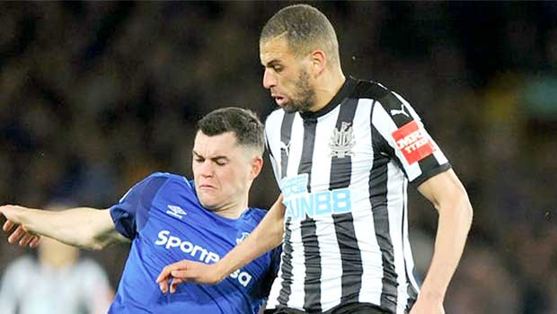 Slimani parti pour rester à Newcastle