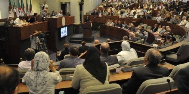 Nouvelle loi sur la santé: Le président de la commission défend son projet