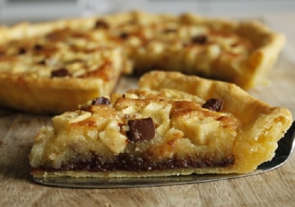 Tarte aux pommes, amandes et chocolat