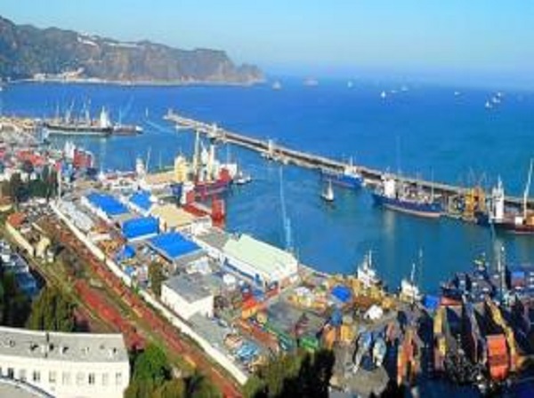 Port de Skikda : saisie de denrées alimentaires interdites à l&rsquo;importation et de 5 véhicules
