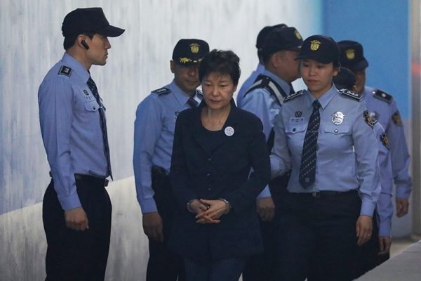 Corée du Sud: l’ex-présidente Park Geun-hye condamnée à 24 ans de prison