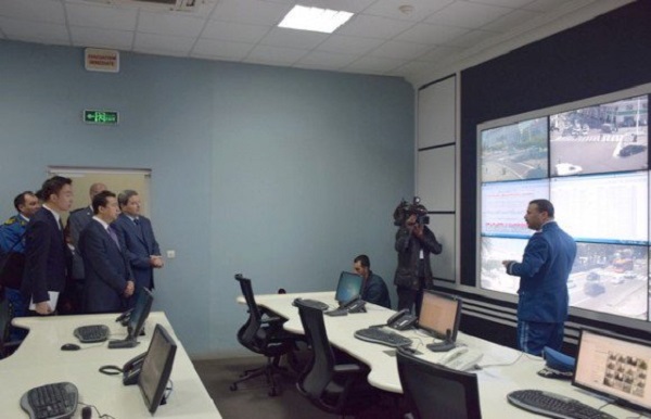 Le président de l&rsquo;Interpol visite le Centre de commandement et de contrôle de la DGSN