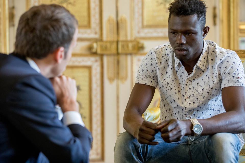 Enfant sauvé à Paris : Mamoudou Gassama va être naturalisé français et intégrer les pompiers