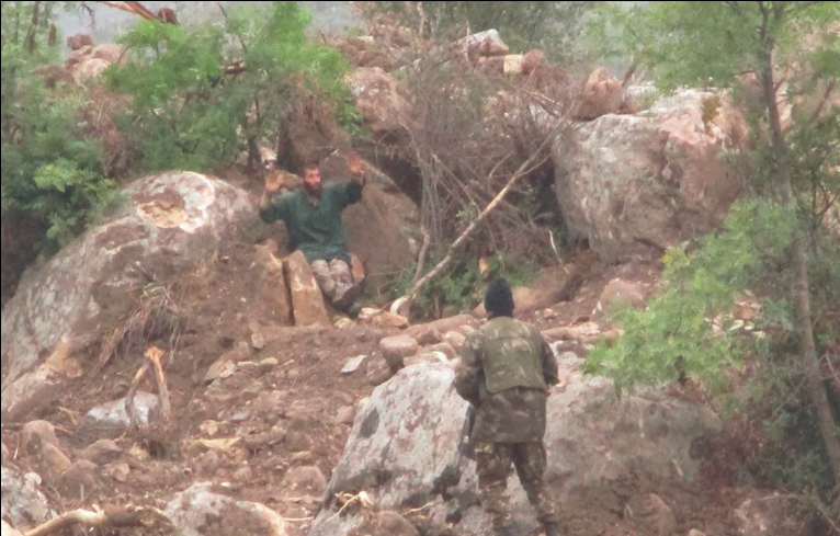 Algérie: Le MDN publie des photos de deux terroristes capturés