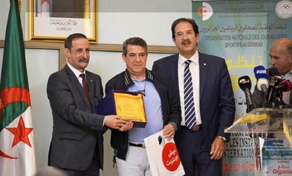 L&rsquo;ONJSA honore des anciens journalistes sportifs algériens