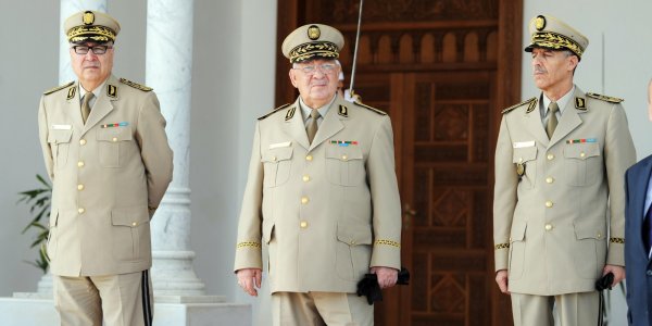 En visite à la 6ème région militaire: Gaïd Salah encense les Cadets de la nation